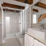 Biennale Gallery Apartamento *