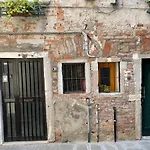 Biennale Gallery Apartamento *