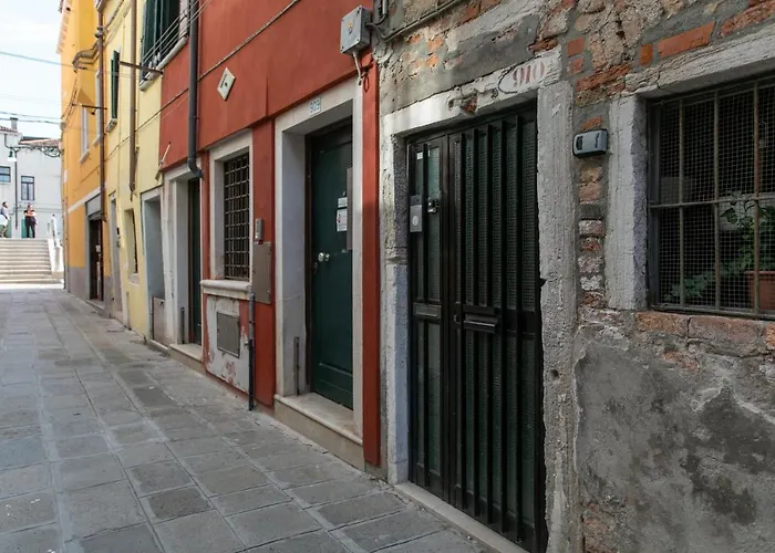 Appartement Biennale Gallery *