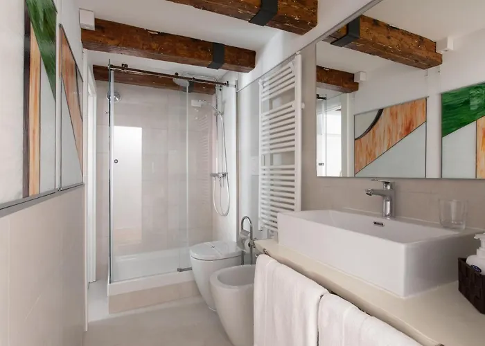 Biennale Gallery 아파트 *