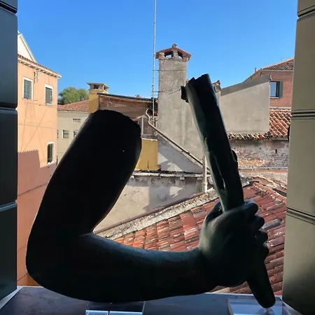 Biennale Gallery *