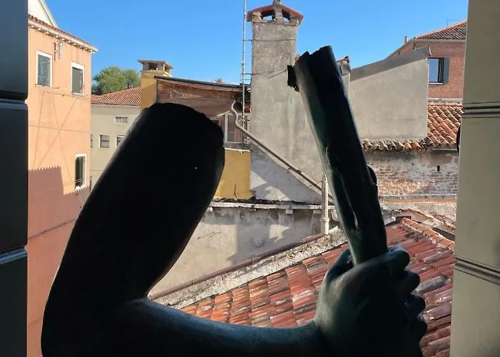 Biennale Gallery *