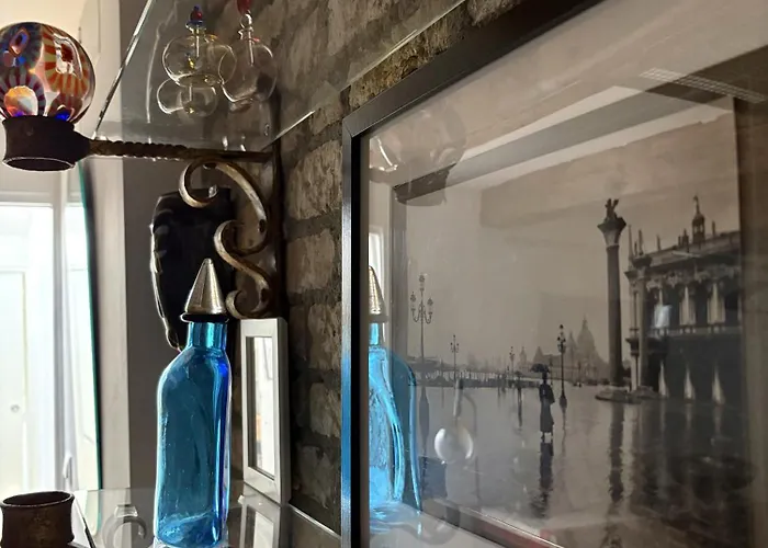 Apartamento Biennale Gallery *